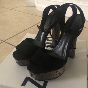 BRAND NEW Amatista Platform Stilettos
